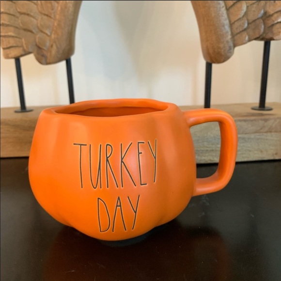 Rae Dunn TURKEY DAY pumpkin mug